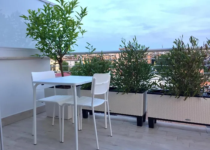 8380 Lory's House Apartment